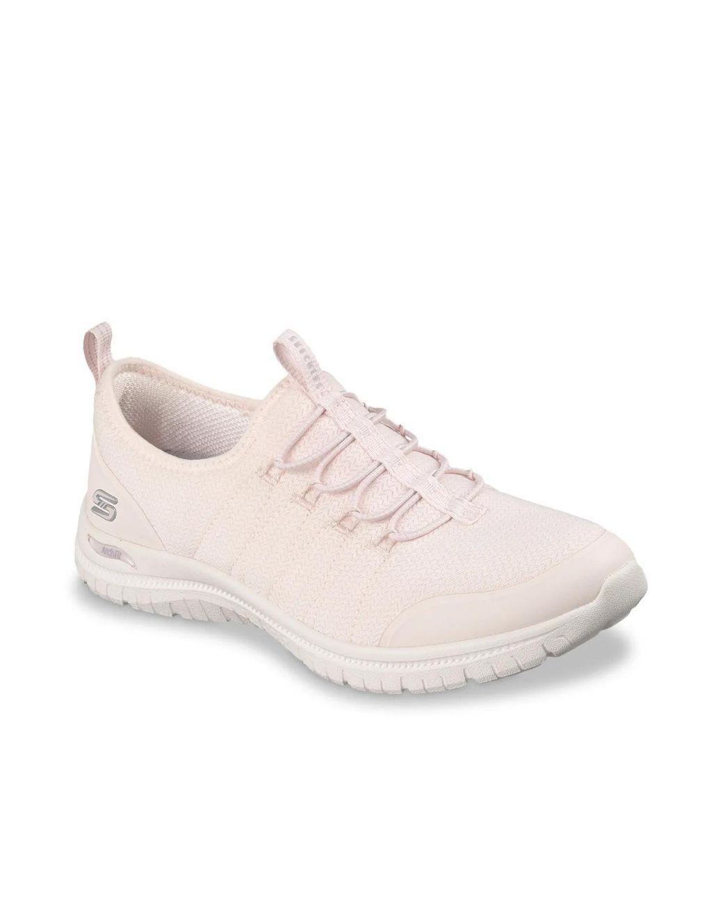 Women’s Black Arch Fit Virtue Dahlia Slipon Sneaker Women's Black Arch Fit Virtue Dahlia Slipon Sneaker